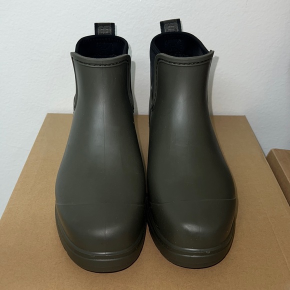 UGG DROPLET - Picture 2 of 5